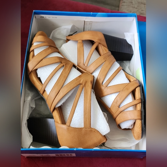 Easy Street AMAZE Sandald Size 12 WIDE - Picture 3 of 6